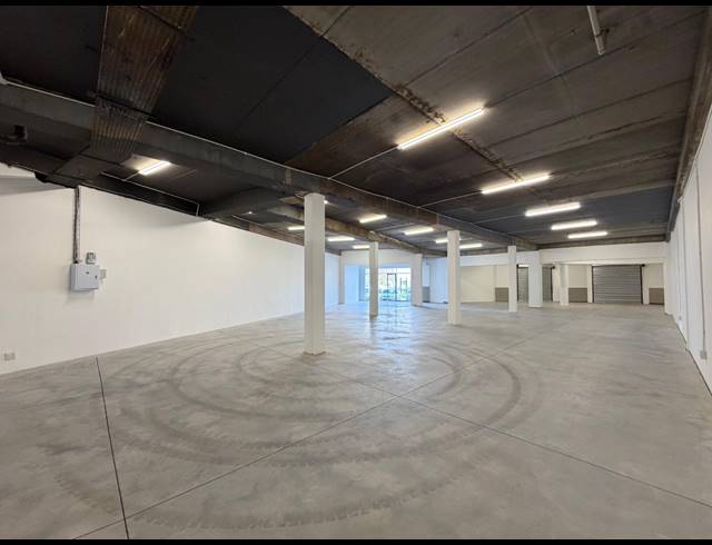428M² WAREHOUSE TO LET IN HALFWAY HOUSE